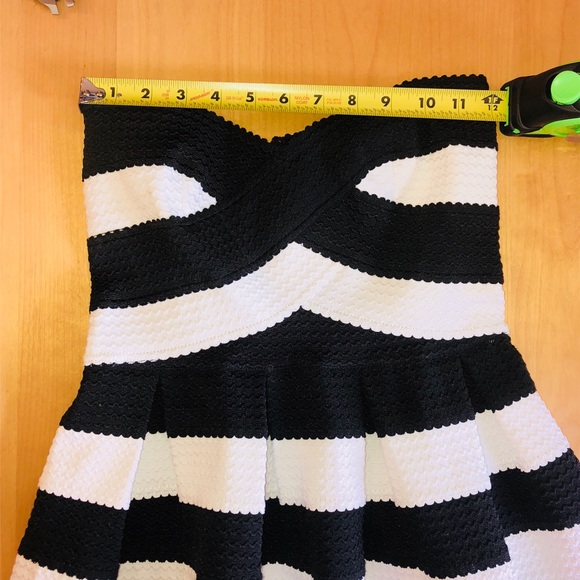Black & White sweetheart Dress size:Small🖤 - Picture 5 of 8